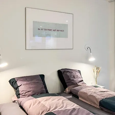 One-bedroom In 12 Apartment *