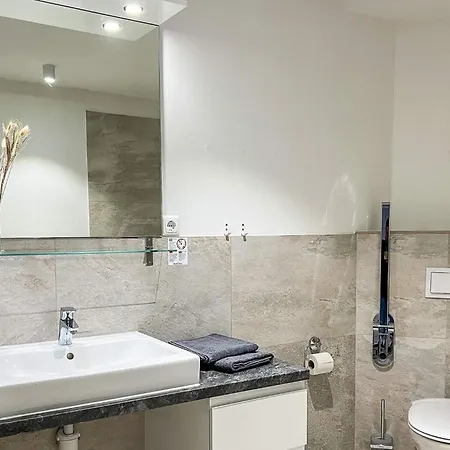 Apartment One-bedroom In 12